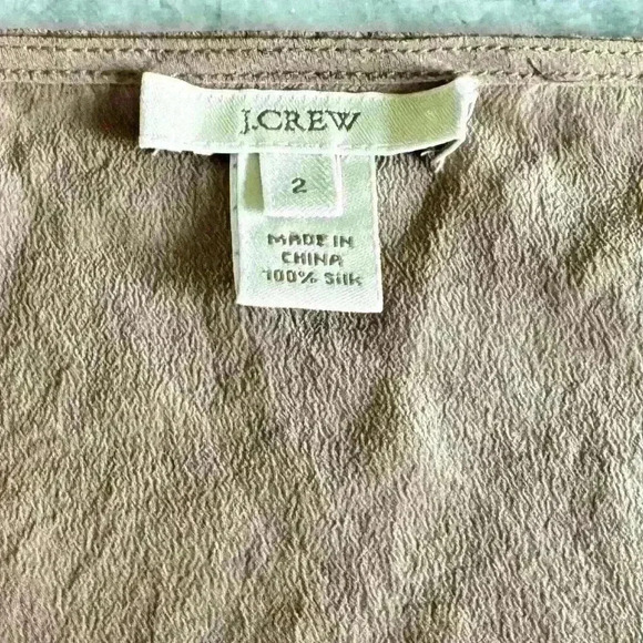 J.Crew Solid Gray Silk Ruffle Front V-Neck Sleeveless Blouse - Picture 4 of 7